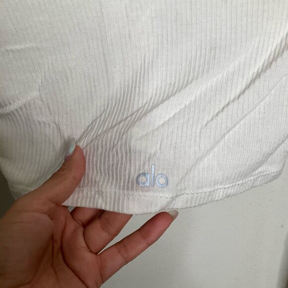 Alo Yoga Ribbed Cropped Whisper Cardigan - Picture 8 of 10